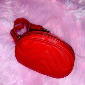 Red Belt Bag O/S (BOUTIQUE)